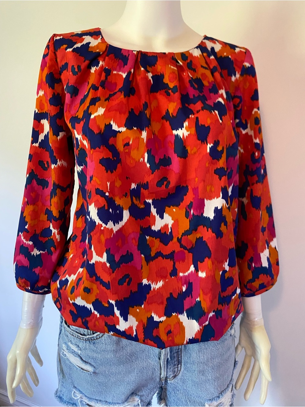 Women's Multi-Color Print Long Sleeve Blouse - Red & Navy Accents